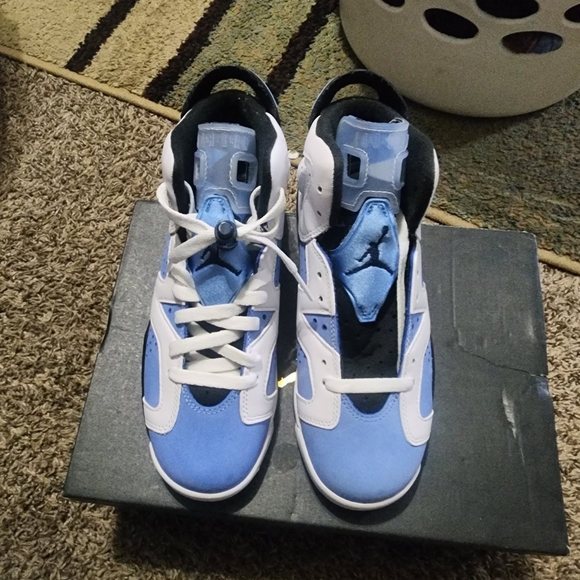 Jordan 6 unc home